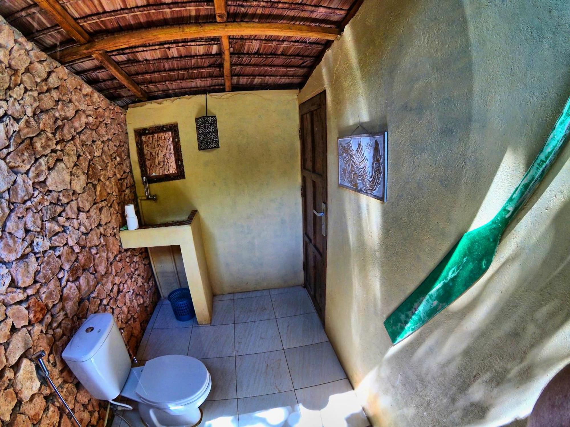 Cosmos Bungalows Bira Exteriör bild